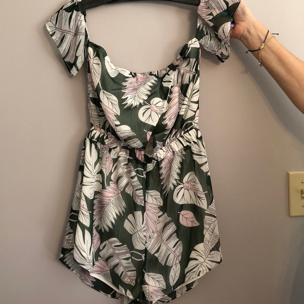 Superdown palm leaf romper